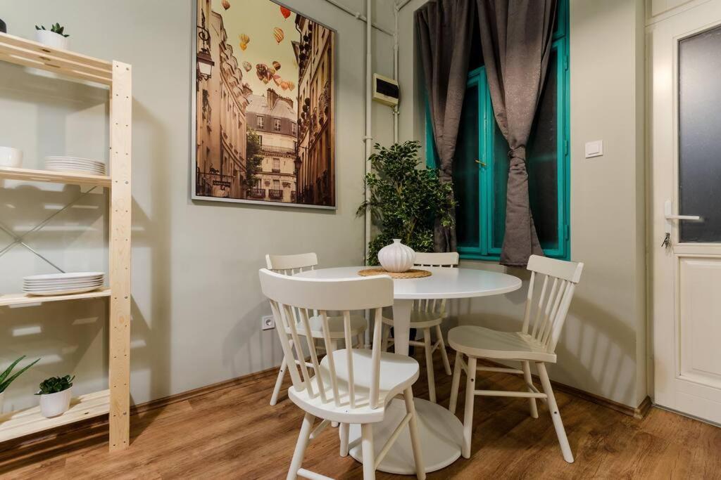 Cosy Apartment In Party District K30 Budapest Ngoại thất bức ảnh